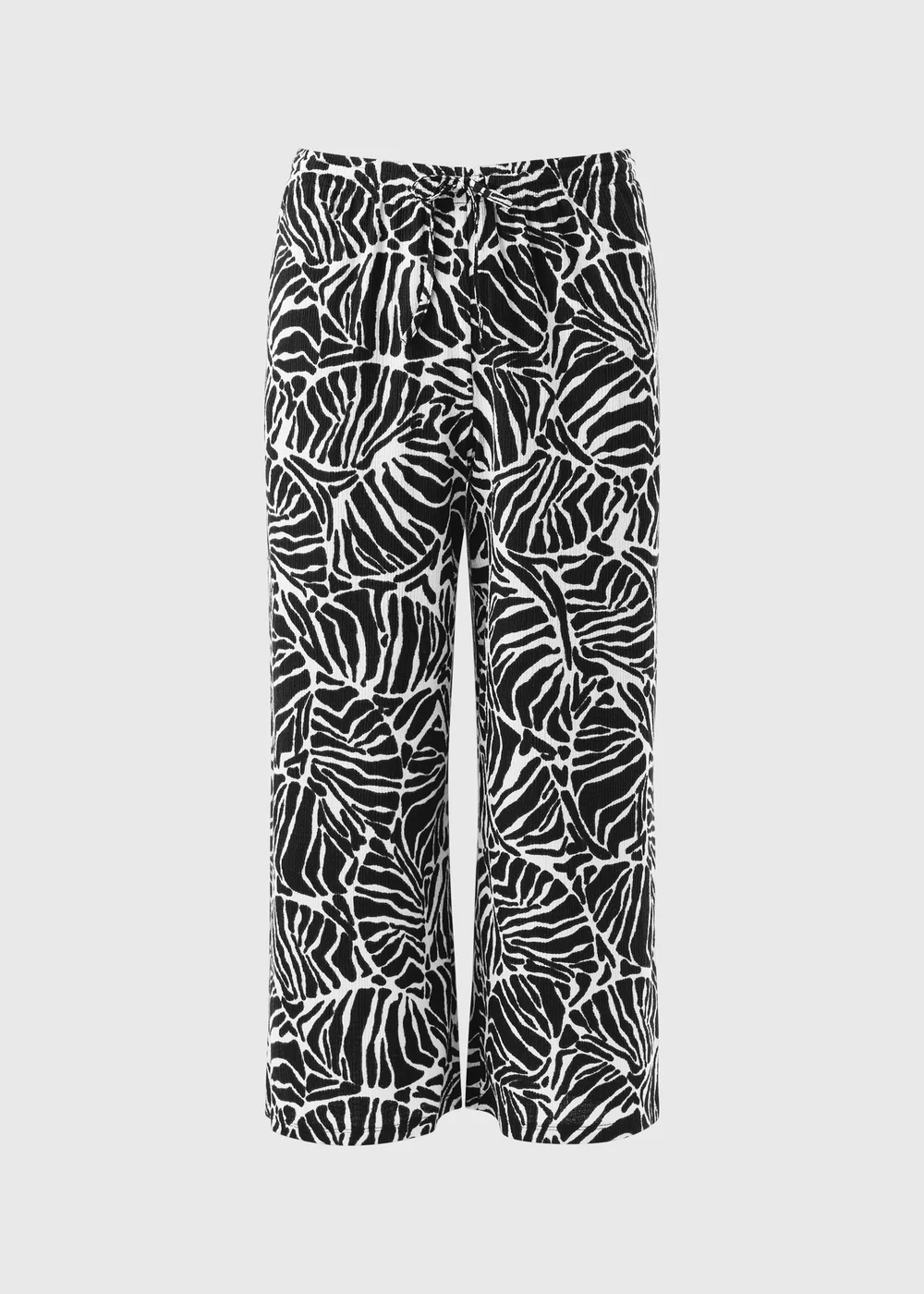 Black Leaf Textured Cropped Co Ord Trousers - 22 Image 4