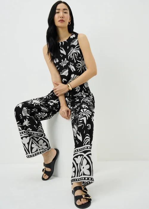 Black Sun Print Vest Co Ord Top - 20 Image 1
