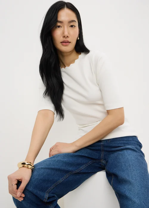 Cream Neck Trim Fitted T-Shirt - Size 8 Image 1