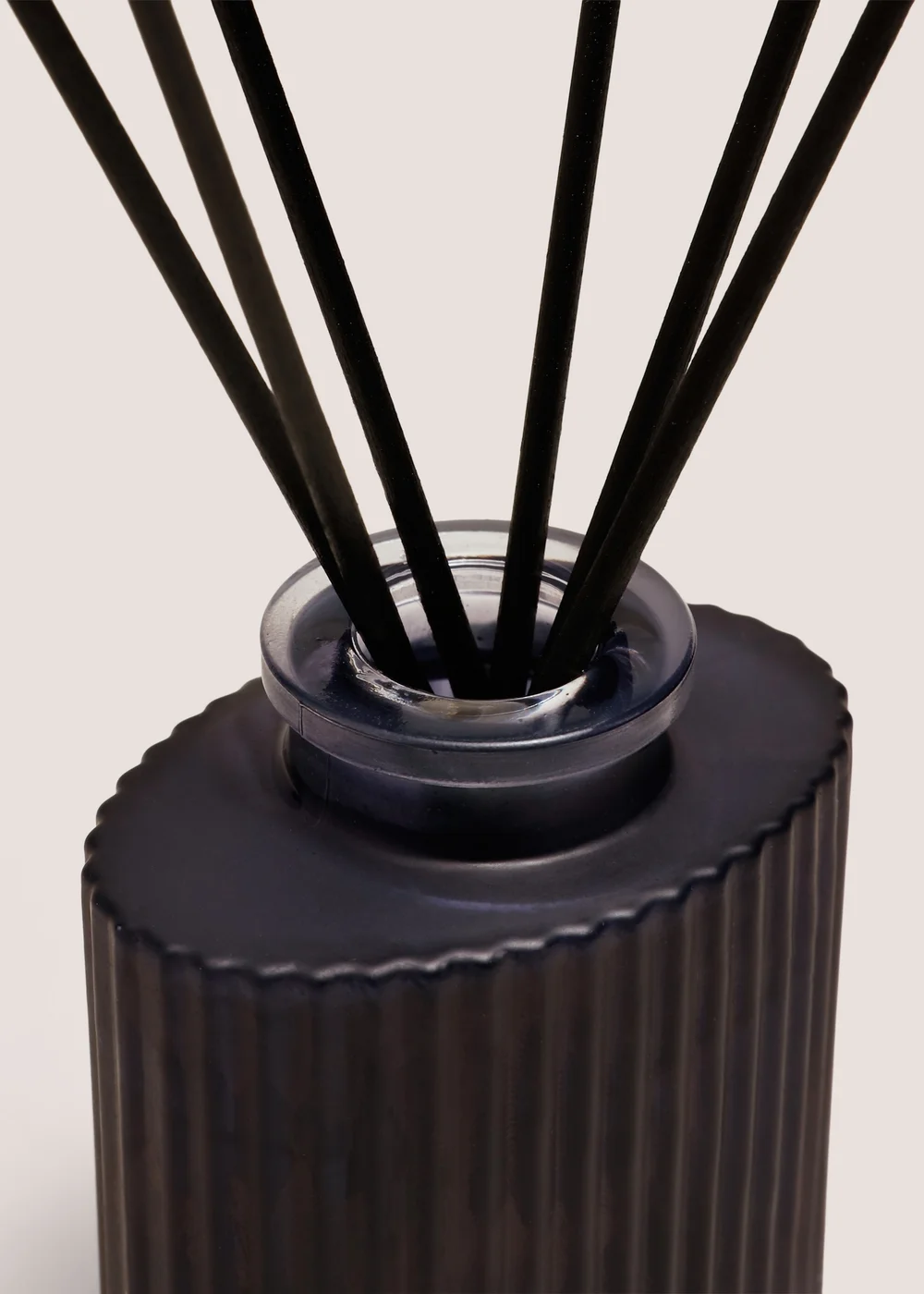 The Laundry Co Fresh lavender 70ml Diffuser Image 2