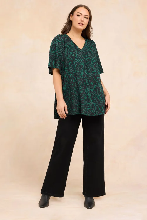 Evans Curve Green Abstract Print Pleat Front Crinkle Top - Size 18 Image 2