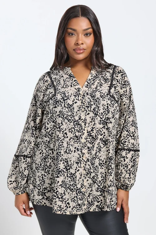 Yours Curve Cream Spot Stud Detail Blouse - Size 26-28 Image 1