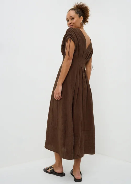 Chocolate Brown Textured Cinched Waist Midaxi Dress - 8 Image 2