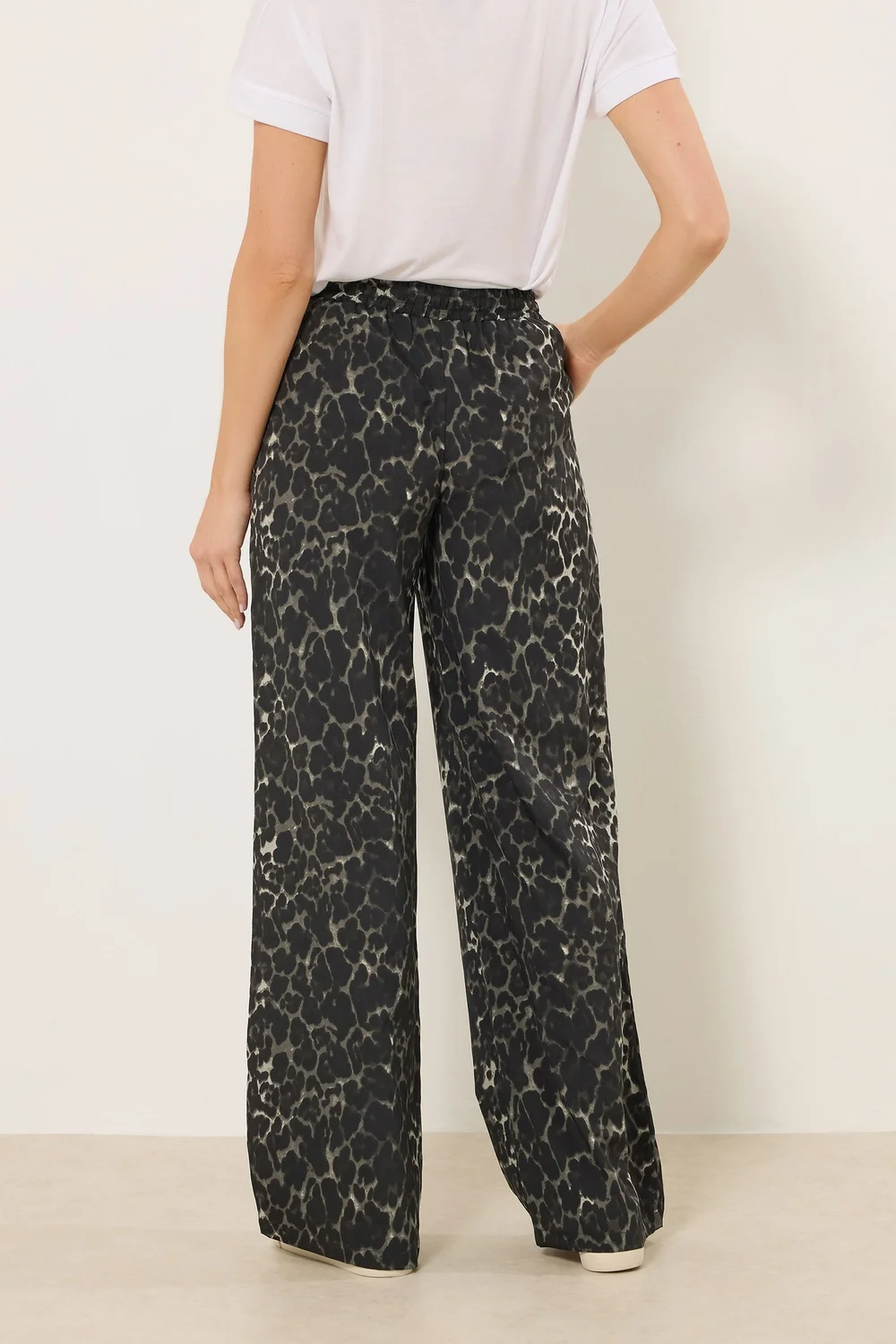 Long Tall Sally Grey Leopard Print Wide Leg Trousers - Size 14, Leg 36 Image 3