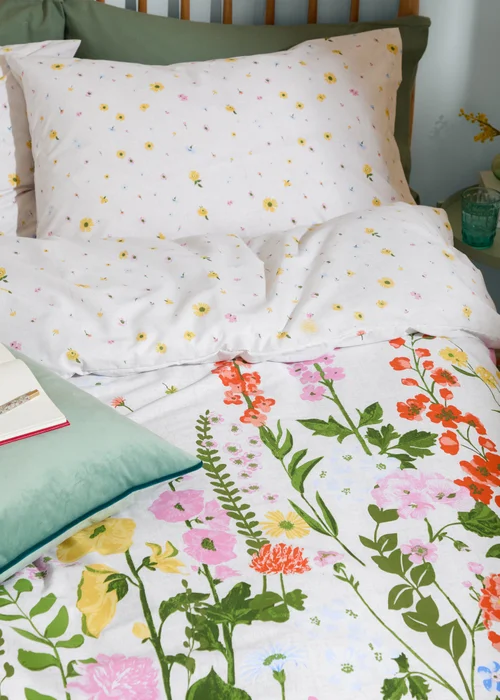 Furn Cottage Garden Reversible Printed Multicolour Duvet Cover Set - Single Image 3