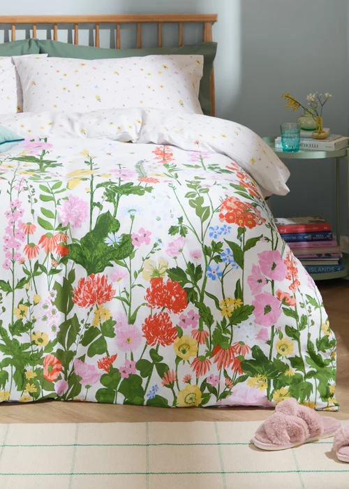 Furn Cottage Garden Reversible Printed Multicolour Duvet Cover Set - Single Image 4