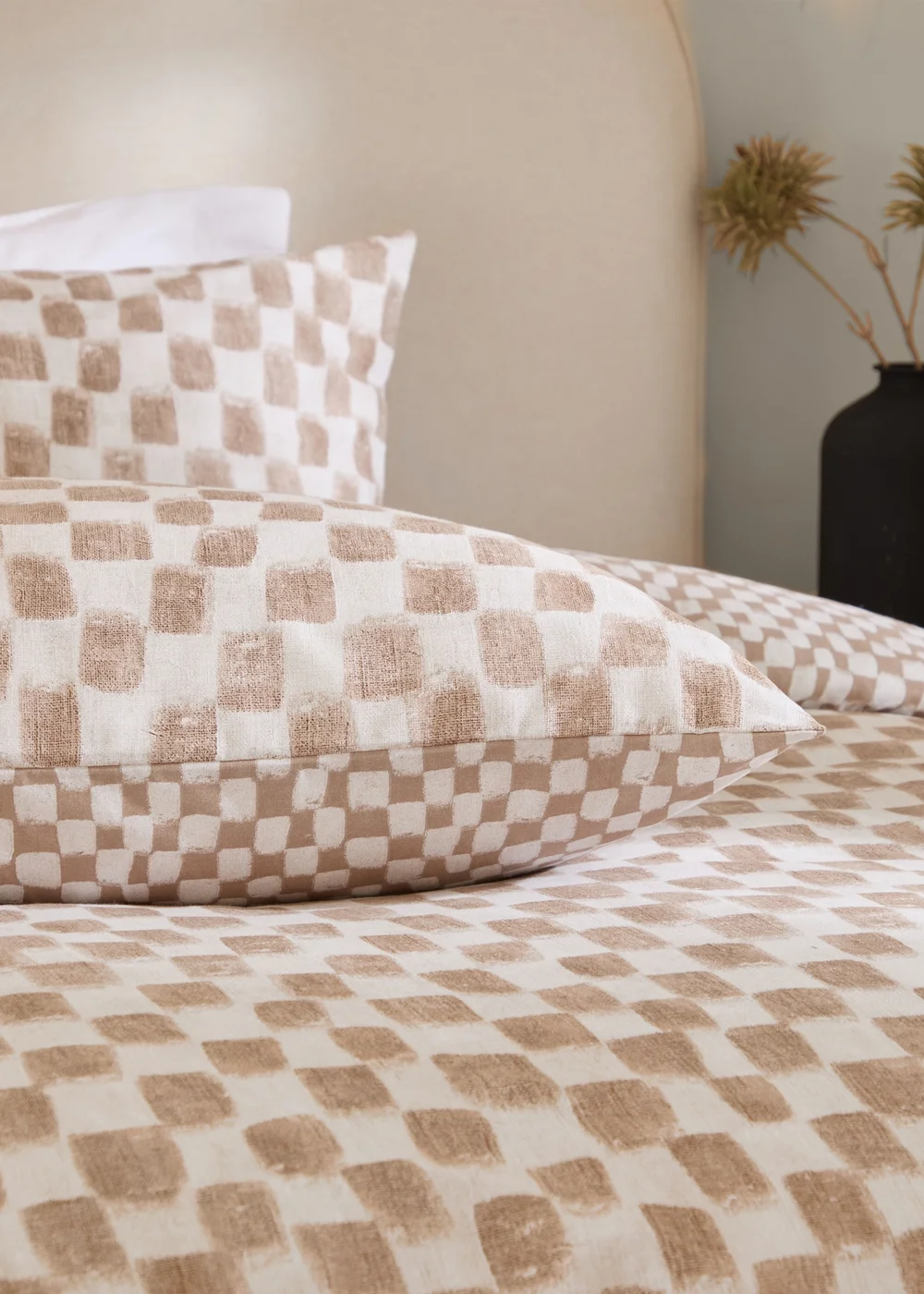 Hoem Nyhavn Checkerboard Reversible Tobacco Duvet Cover Set - Single Image 2