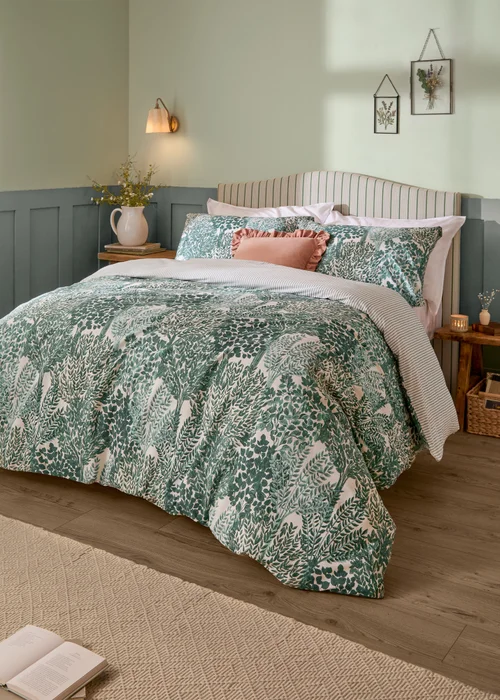 Wylder Topiary Reversible Green Duvet Cover Set - Single Image 1