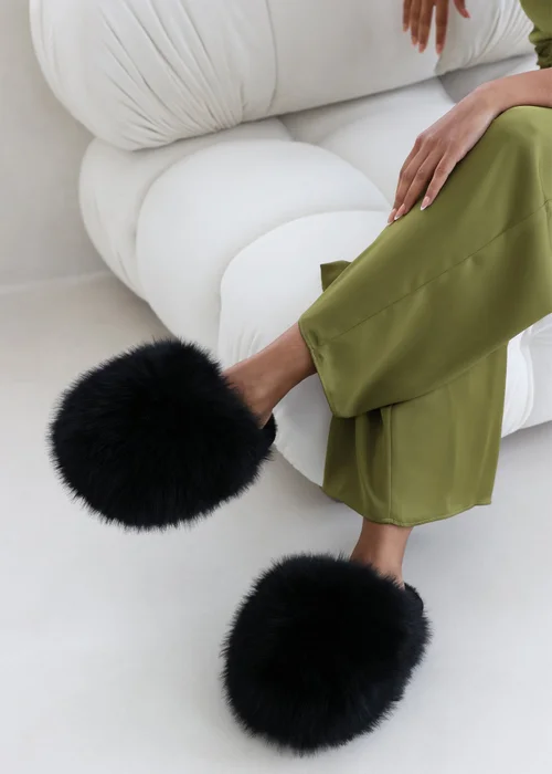 Where's That From Inez Ultimate Fluffy Black Fur Mule Slippers - Size 4 Image 1