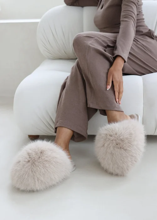 Where's That From Inez Ultimate Fluffy Beige Fur Mule Slippers - Size 5 Image 1