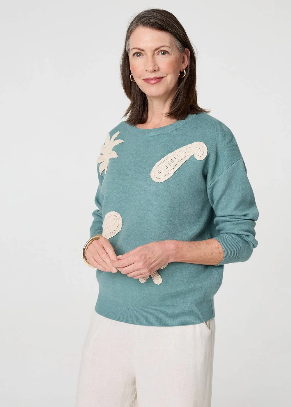 Izabel London Green Embroidered Front Long Sleeve Jumper - Size 14 Image 1