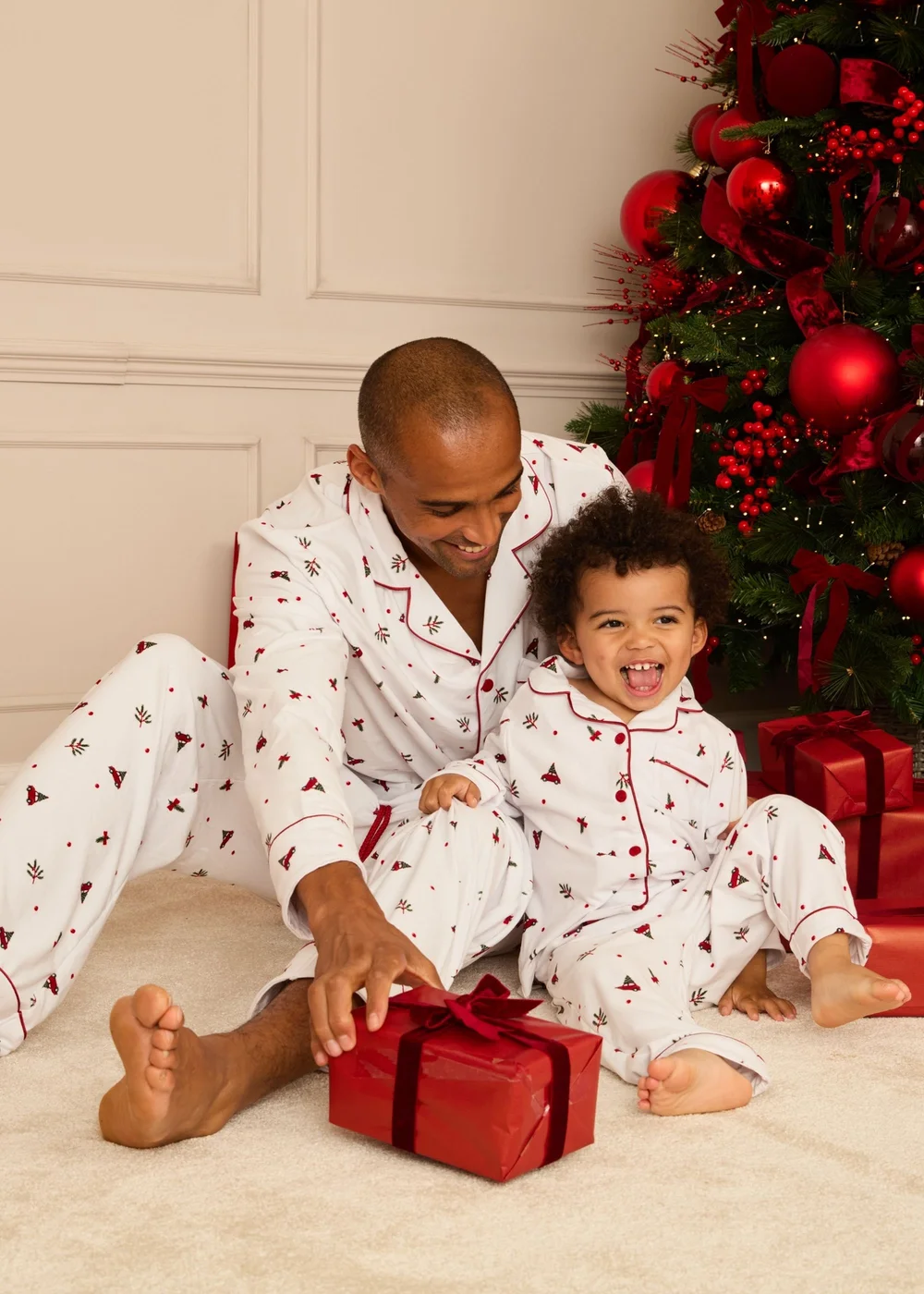 My Christmas Pyjamas White Driving Home For Christmas Children's Two-Piece Long Matching Pyjama Set (18m-14yrs) - 11-12 Yrs Image 3