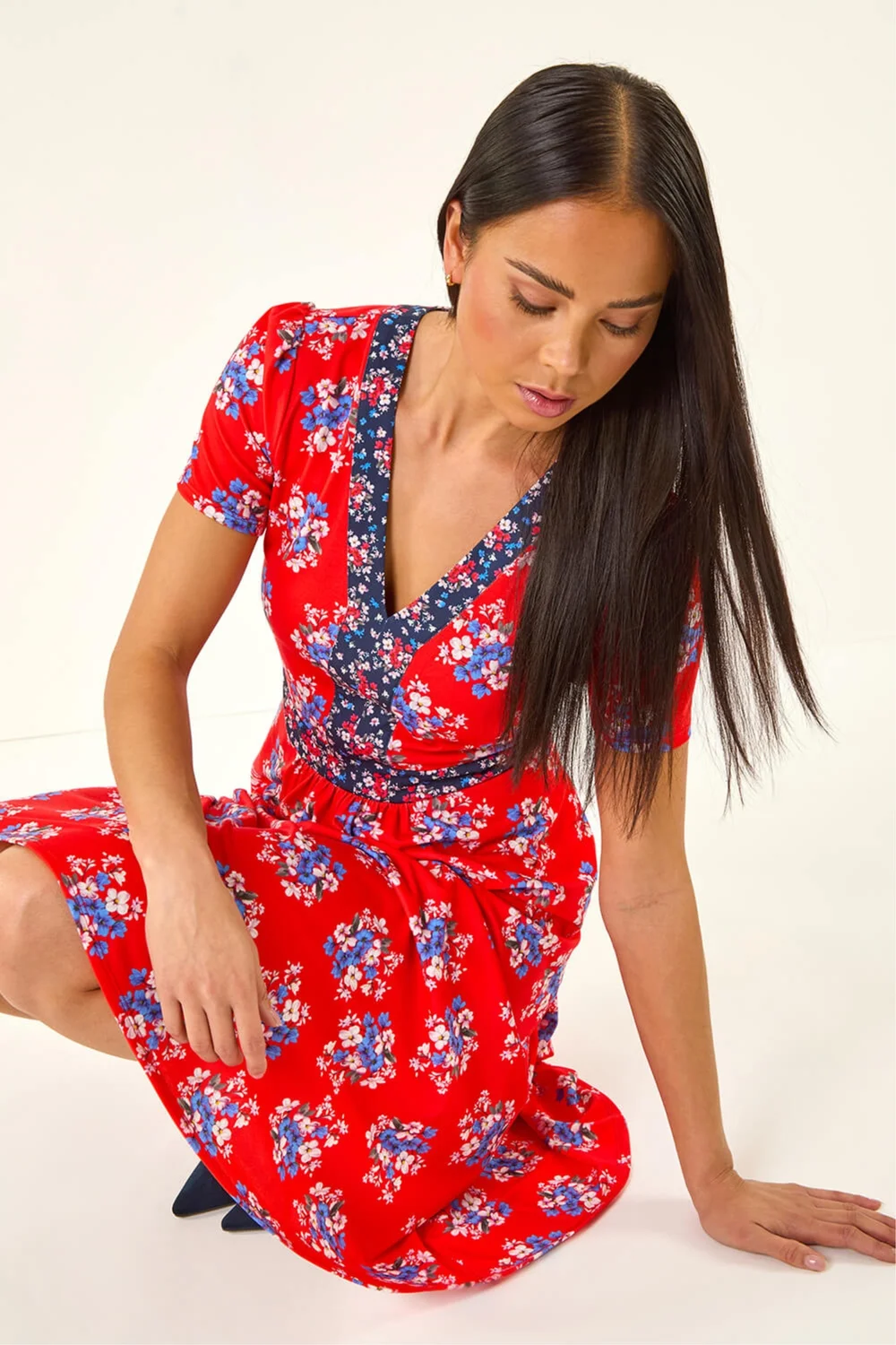 Roman Red Petite Floral Contrast Stretch Midi Dress - 8 Image 1