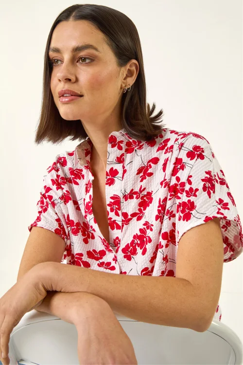 Roman Red Floral Print Pleat Neck Top - Size 20 Image 1
