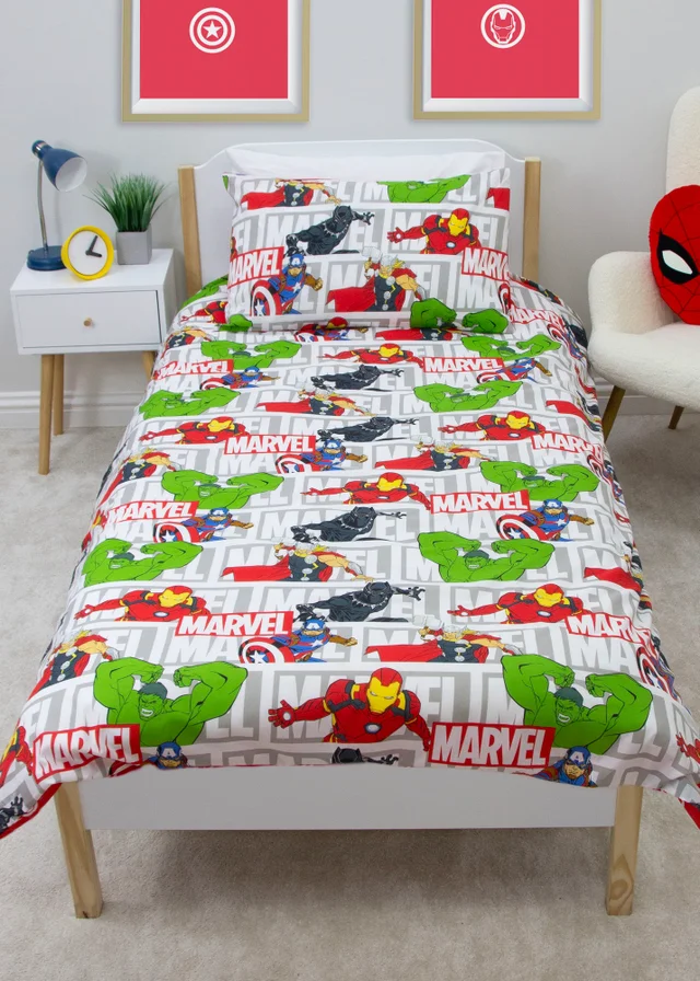 Avengers Red Heroes Polycotton Duvet Cover