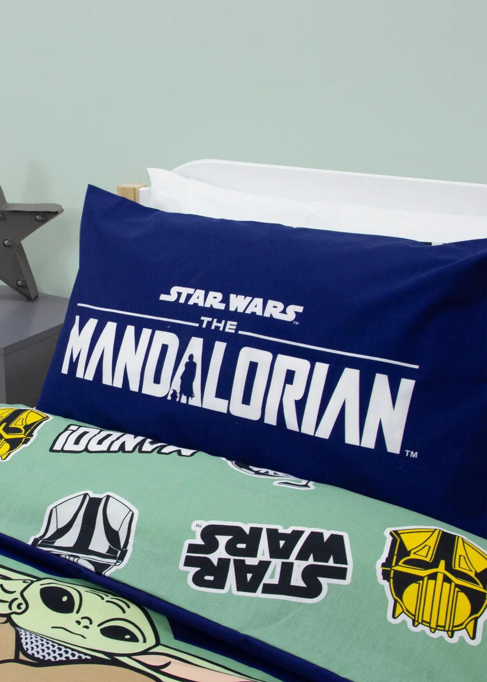 Star Wars Mandalorian Friend Blue Duvet Cover - Single Image 4