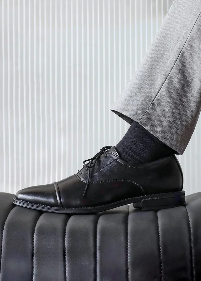 Linzi Lorenzo Mens Black Faux Leather Cap Toe Shoes