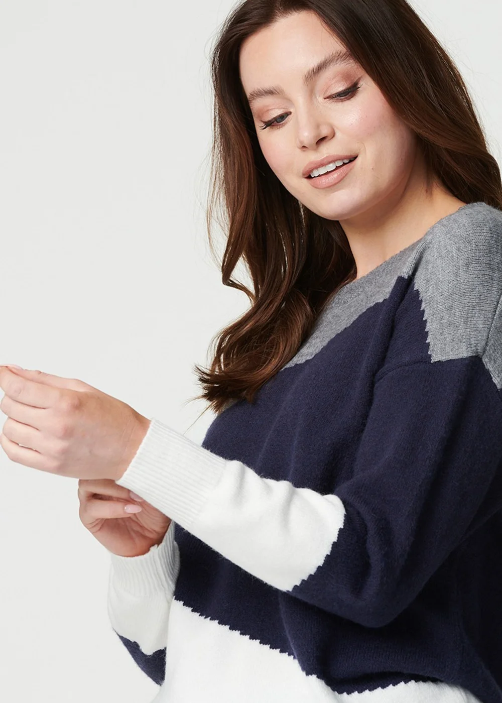 Izabel London Navy Colour Block Relaxed Knit Sweater - 12 Image 3