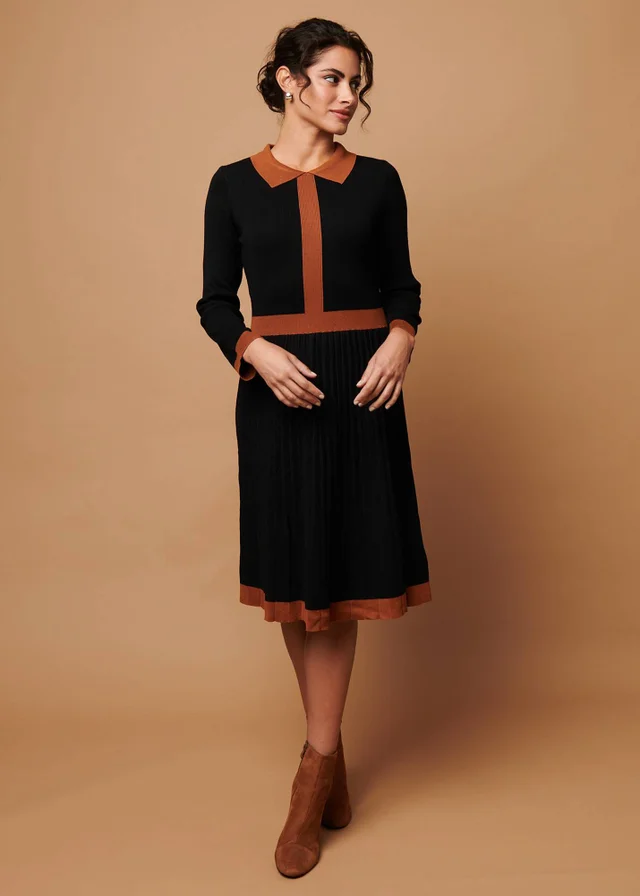 Izabel London Black Border Print Pleated Knit Knee Length Dress