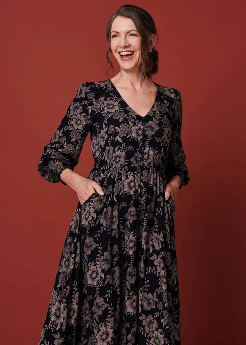 Izabel London Navy Floral Lace Long Sleeve Maxi Dress - 12 Image 4