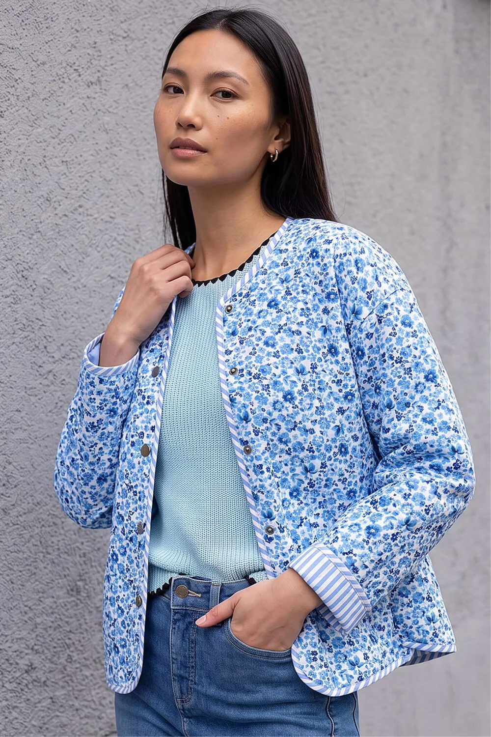 Roman Blue Floral Quilted Jacket - 10 Image 2
