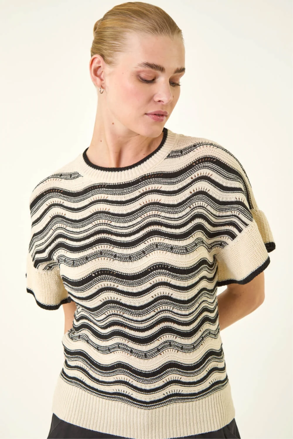 Roman Ivory Stripe Wave Frill Knit Top - Size 20 Image 1