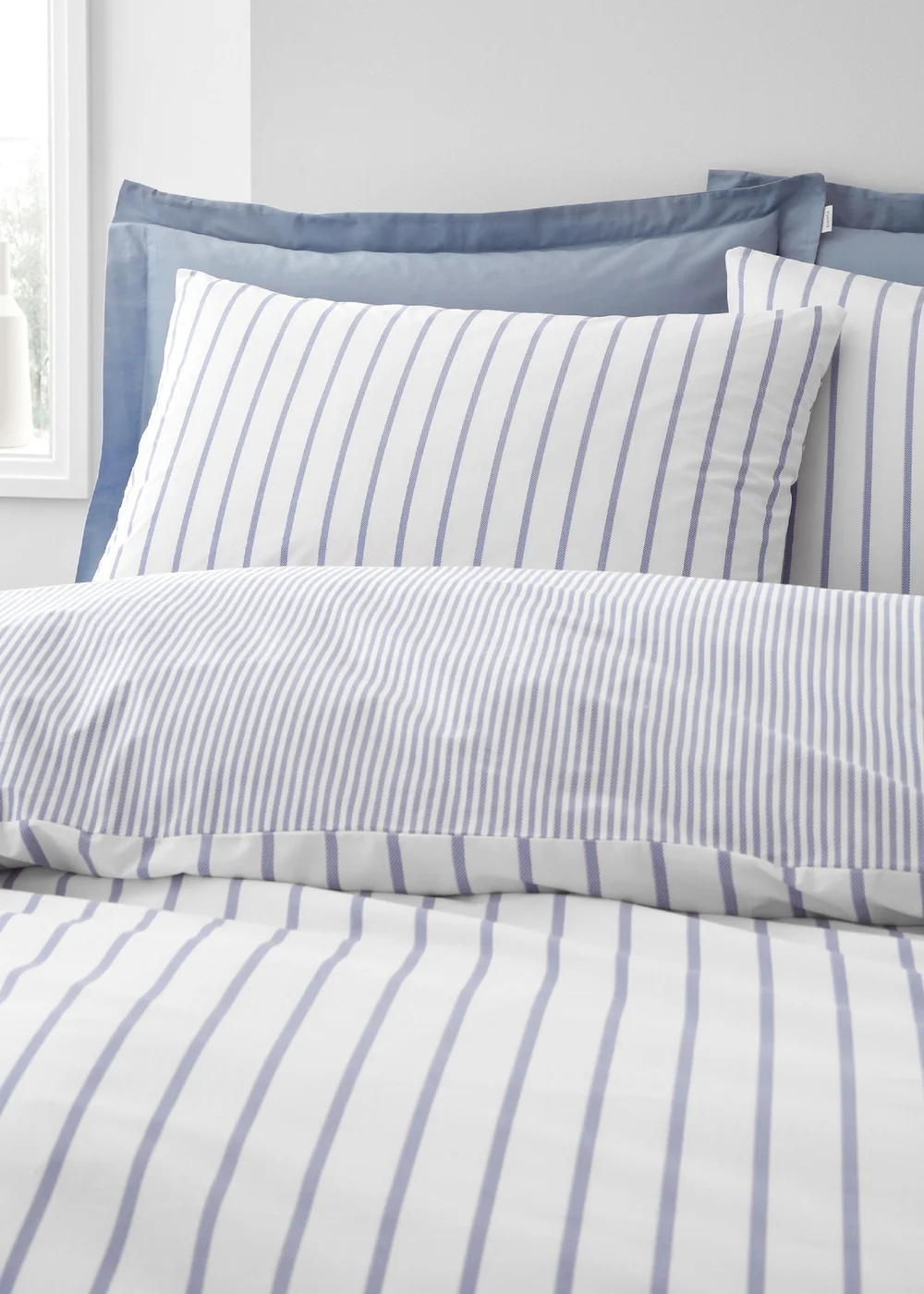 Bianca Fine Linens Hampton Stripe 200 Thread Count Cotton Reversible Duvet Cover Set Blue - Double Image 3