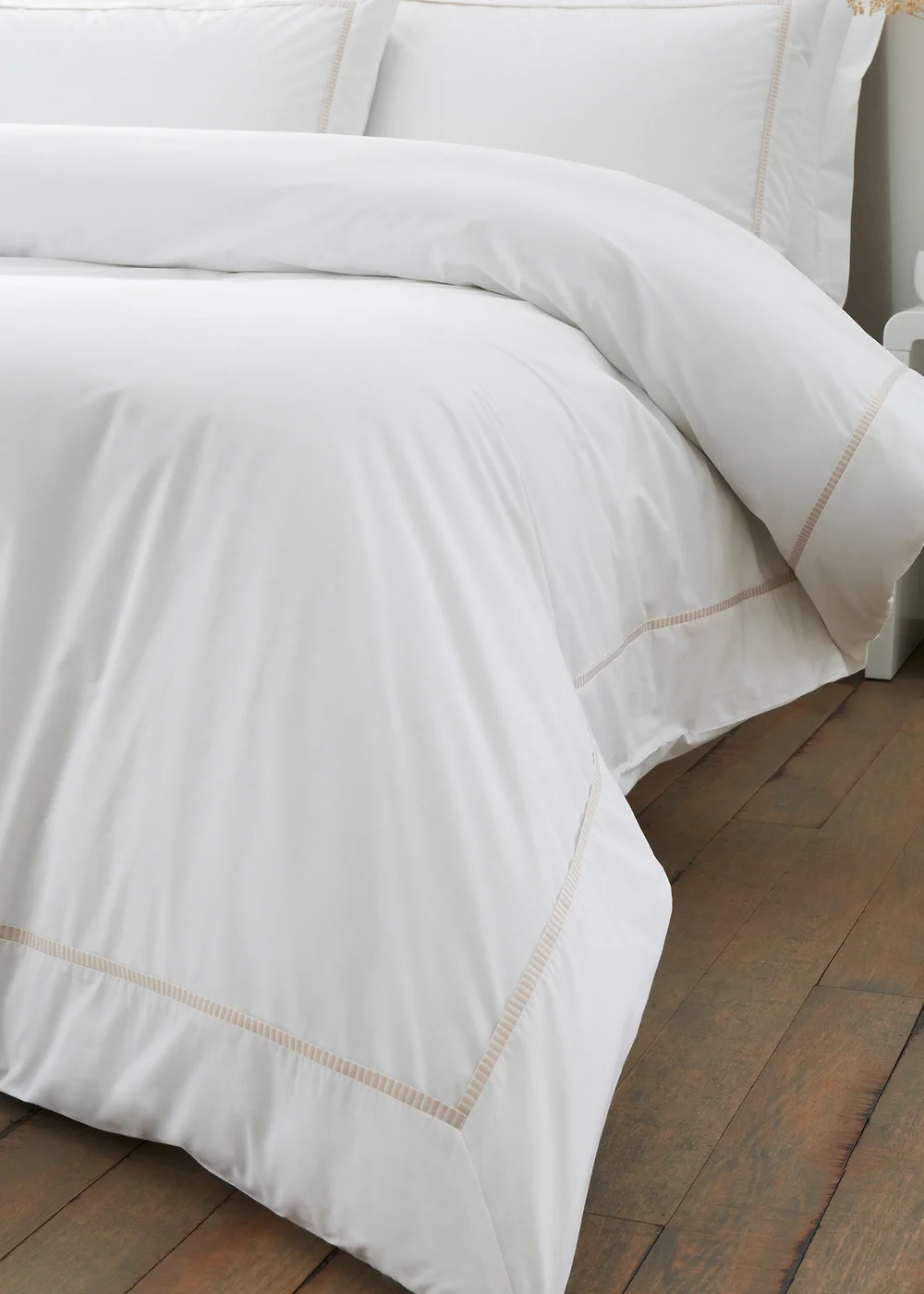 Bianca Fine Linens Contrast Trim 200 Thread Count Cotton Duvet Cover Set Natural - Single Image 4