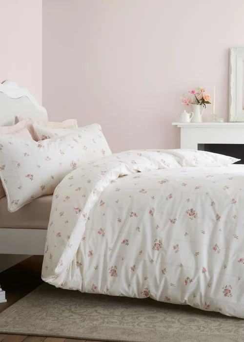 Bianca Fine Linens Vintage Rosebud Lace 200 Thread Count Cotton Reversible Duvet Cover Set Cream - Single Image 1