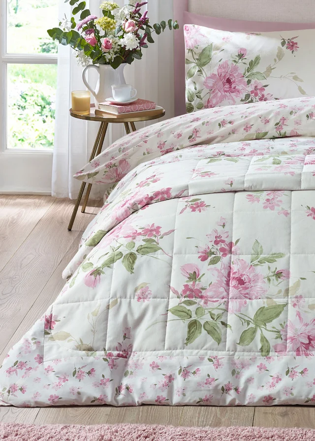 Catherine Lansfield Avebury Floral Reversible Quilted 220x230cm Bedspread Cream