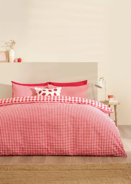 Catherine Lansfield Bamford Gingham Check Reversible Duvet Cover Set Red - Single Image 1