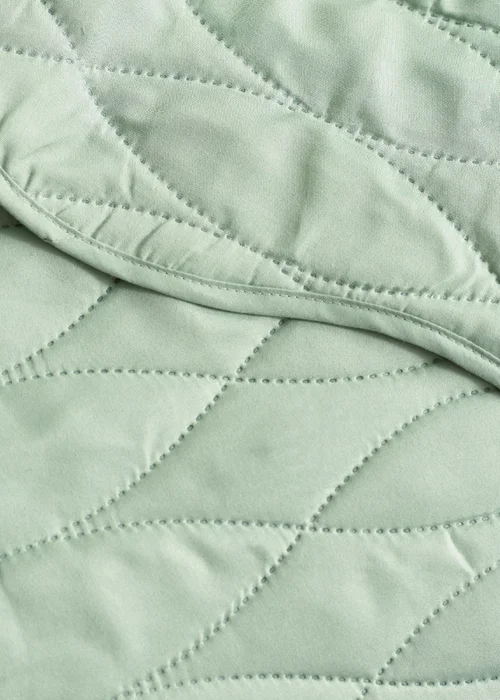 Catherine Lansfield Scallop Waves Quilted 240x260cm Bedspread Green - One Size Image 2