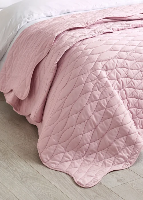 Catherine Lansfield Scallop Waves Quilted 240x260cm Bedspread Pink - One Size Image 1