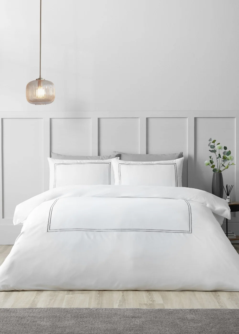 Catherine Lansfield So Soft Mono Satin Stitch Duvet Cover Set Silver - Single Image 1