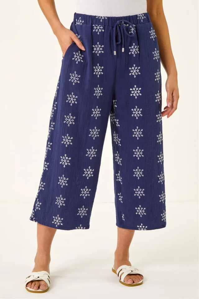 Roman Navy Petite Embroidered Cropped Trouser
