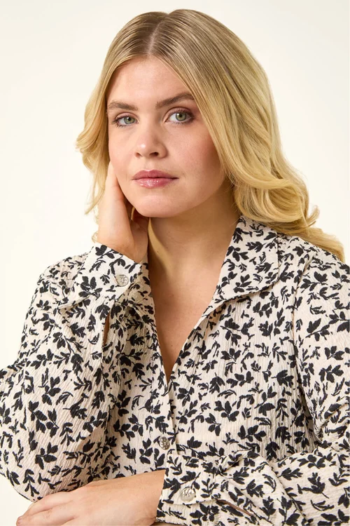 Roman Black Curve Floral Textured Blouse - Size 22-24 Image 1