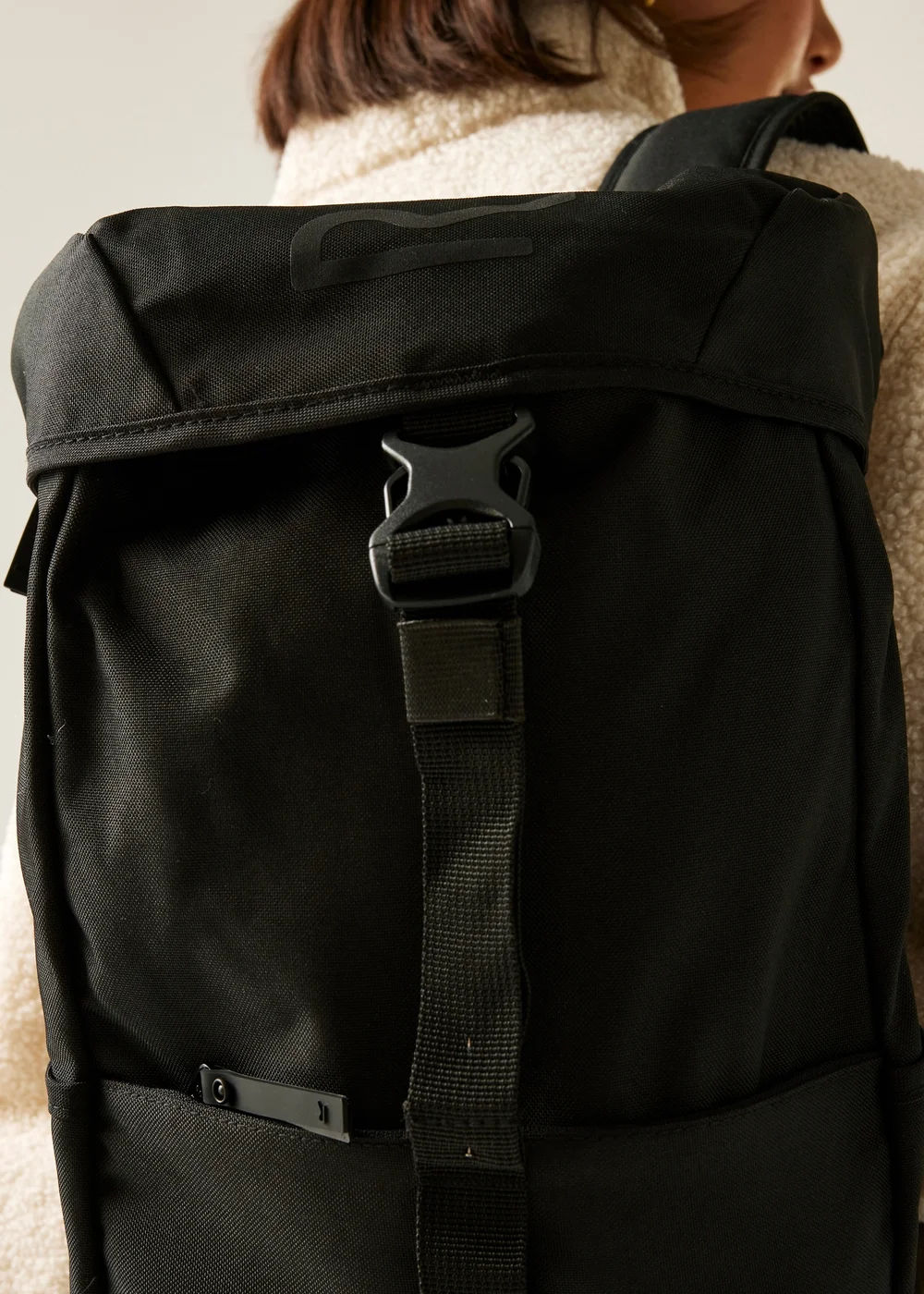 Regatta Black Shilton 2 15L Water Rellepent, Reflective Bag - Single Image 4