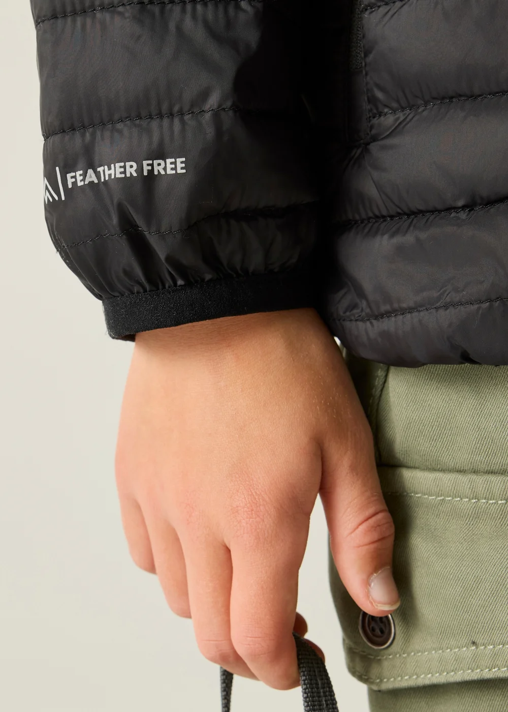 Regatta Black Hillpack Lightweight Jacket (3-13 Years) - 3-4 Yrs Image 4