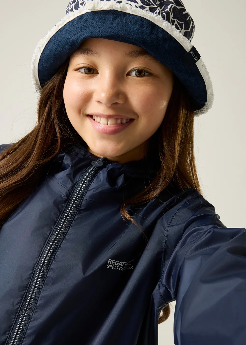 Regatta Navy Lever Waterproof Jacket With Isolite Technology (3-13 Years) - 3-4 Yrs Image 6