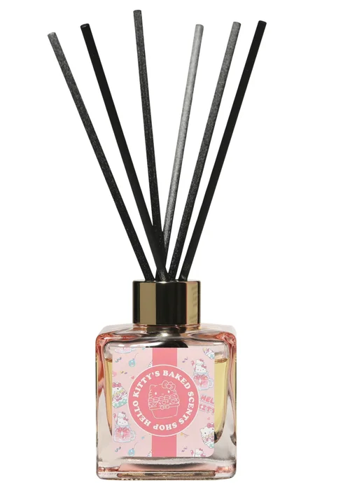 Hello Kitty Bakery Strawberry Cupcake Scented 100ml Pink Reed Diffuser - 100ml Image 2