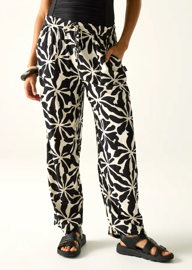 Regatta Abstract Floral Elbrie Lightweight Trousers