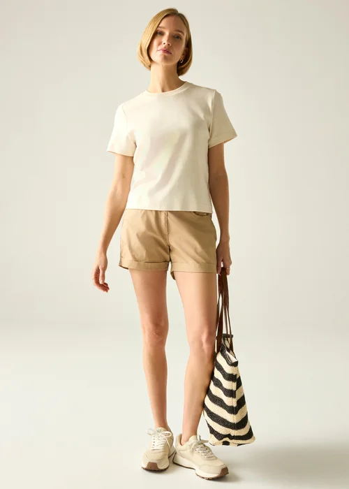 Regatta Barleycorn Pemma UPF 50 Shorts - 18 Image 1