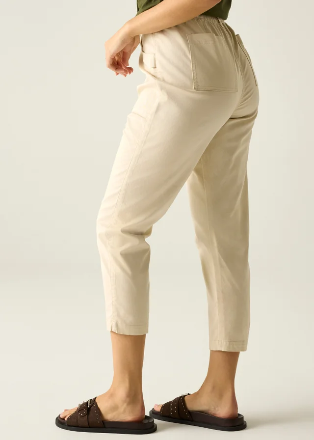 Regatta Light Vanilla Shorebella Capri