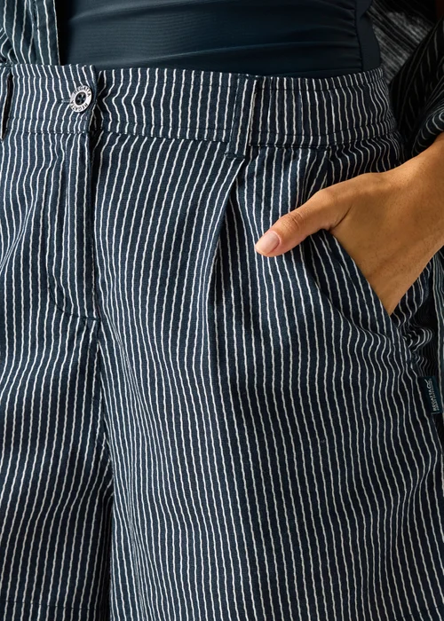 Regatta Navy White Wavy Stripe Sabelle Lightweight Shorts - 16 Image 5