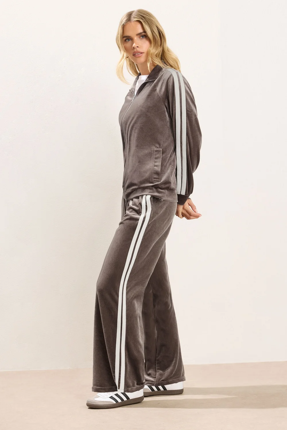 PixieGirl Petite Brown Side Stripe Velvet Wide Leg Trousers - 14/L27 Image 2