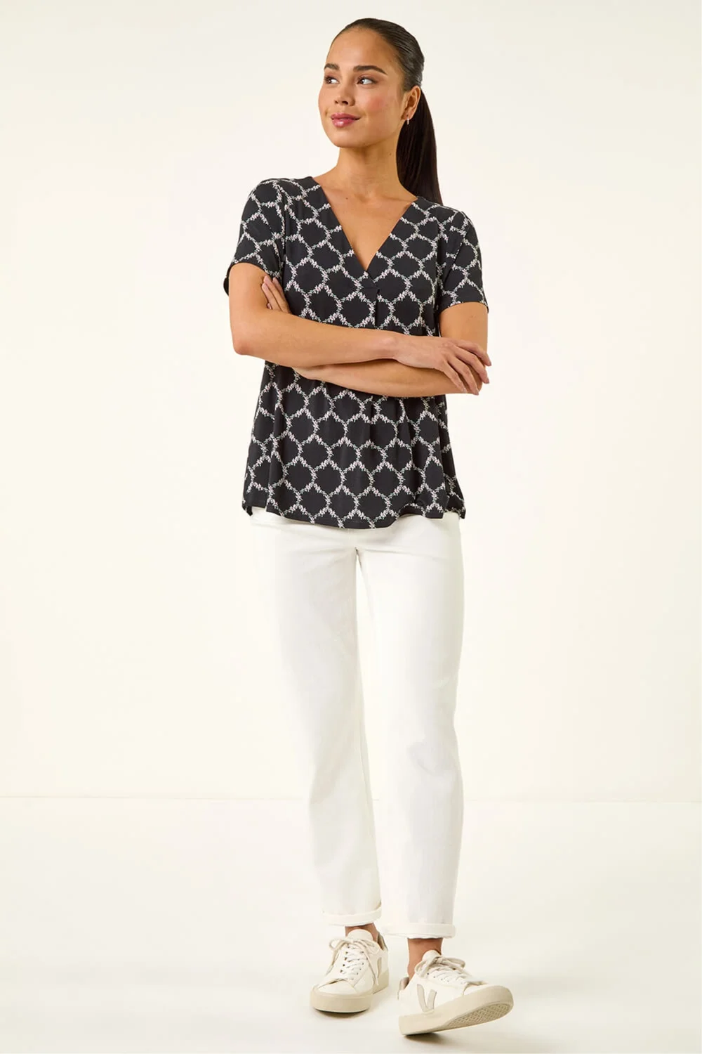 Roman Black Petite Abstract V-Neck Stretch Top - 18 Image 2