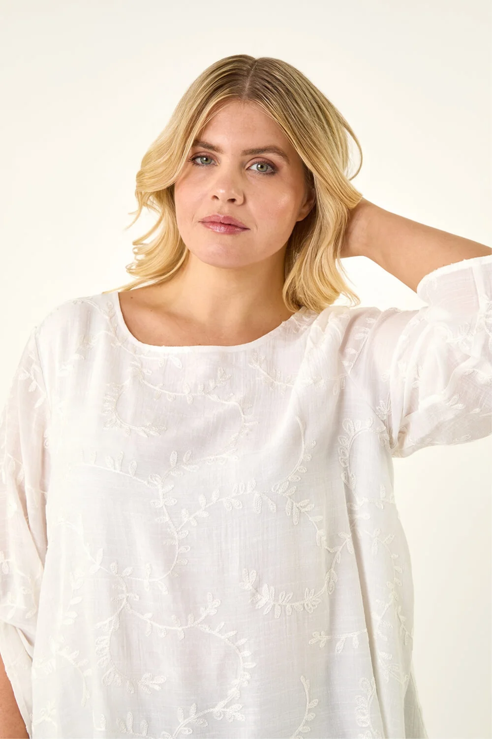 Roman Ivory Curve Embroidered Asymmetric Layer Top - 18 Image 4