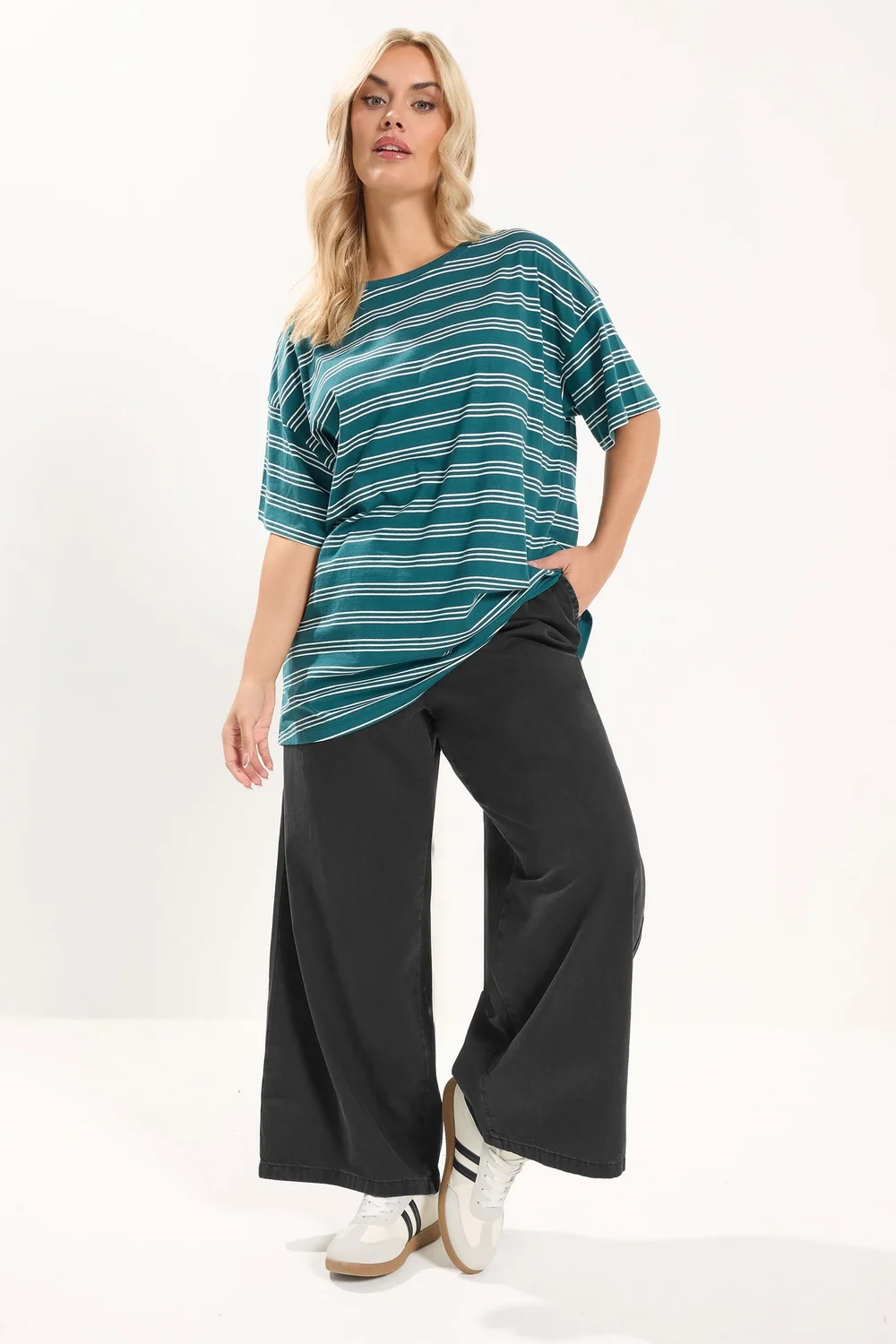 Yours Curve Black Washed Pull On Jeans - 26/L28 Image 2