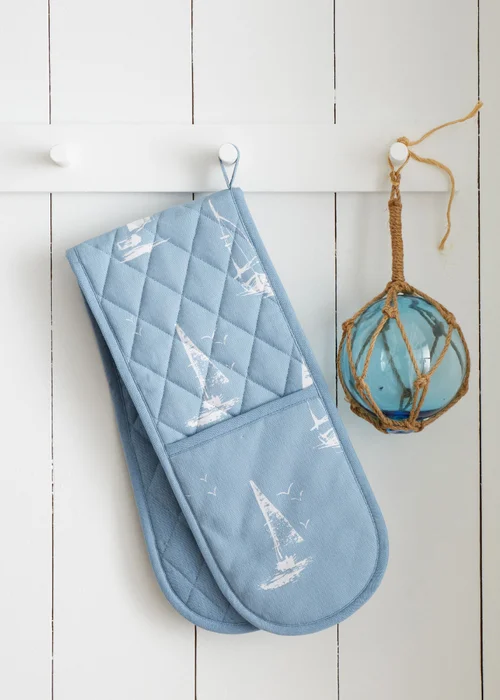 Catherine Lansfield Salcombe Boats Cotton Kitchen Double Oven Glove Blue - One Size Image 1