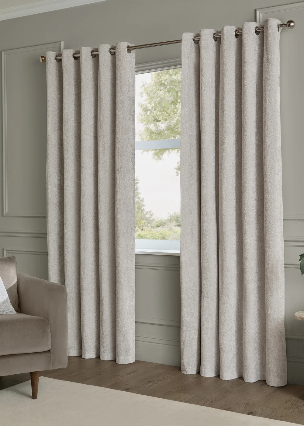 Paoletti Lustre Velvet Room Darkening Silver Eyelet Curtain Pair - 46W X 54D (117x137cm Image 2